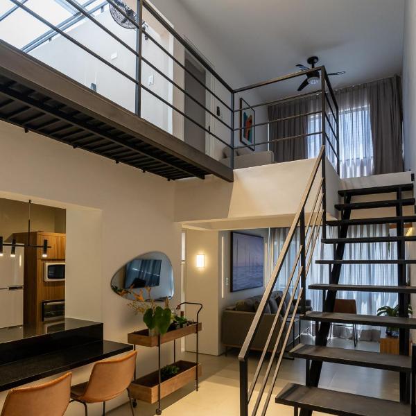 Duplex completíssimo a duas quadras da praia