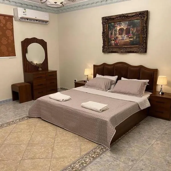 شقه عائلية مؤثثه حي المحمديه جده, hotel in Abḩur al Janūbīyah