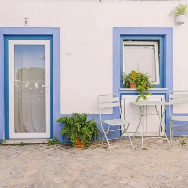 Nazare Townhouse near Lighthouse & Big Waves, hotel in Nazaré