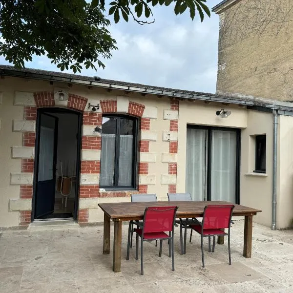 Petit Gîte avec terrasse, hotel v destinaci Thouarcé