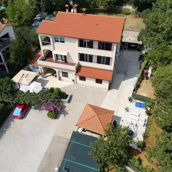 Guest House Dešković, hotel di Mošćenička Draga