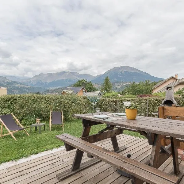 Le Cairn du Morgon - Appt vue montagne 4p, hotel in Savines