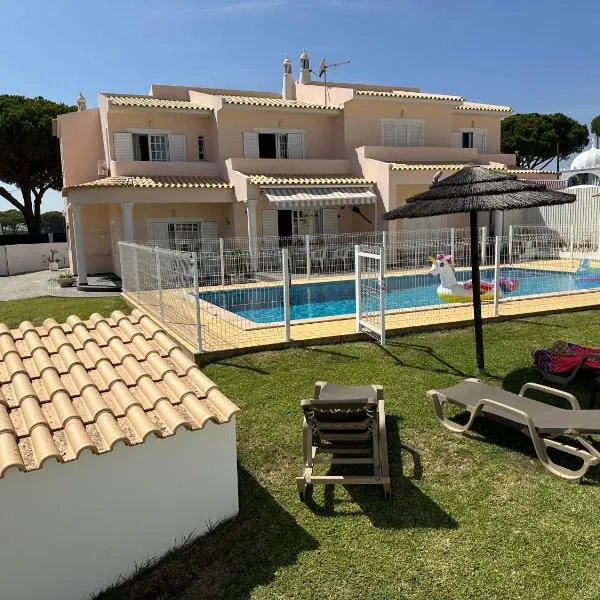 Villa Belavista - Moradia para Famílias, Hotel in Albufeira