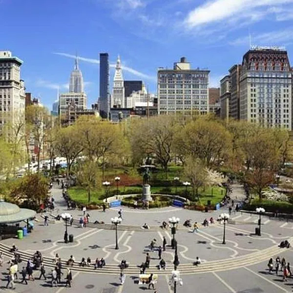 Tranquil Haven 1-Bdr Apt in Downtown Manhattan's Union Square, hotel in New York