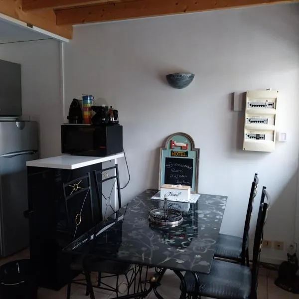 Viesnīca Maison champêtre pilsētā Déville-lès-Rouen