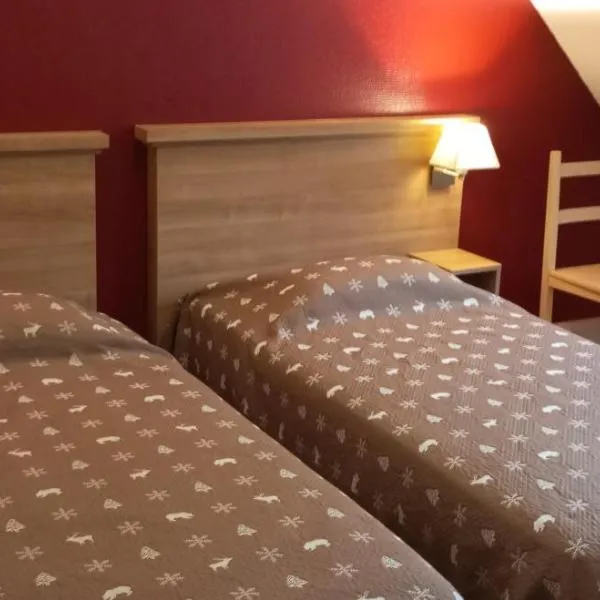 T4 DUPLEX SPACIEUX -7 PERSONNES- PISCINE à ARREAU, khách sạn ở Arreau
