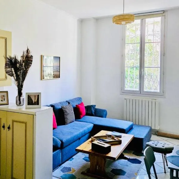 Basilique Métro 13, hotel en Saint-Denis