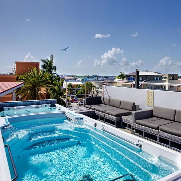Commodore Suites, hotel in Simpson Bay