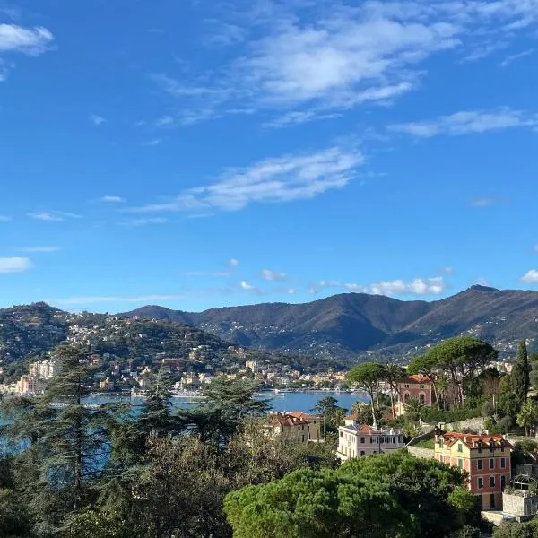 LUX - Elegant sea view apartment Portofino Coast, hotel in Zoagli