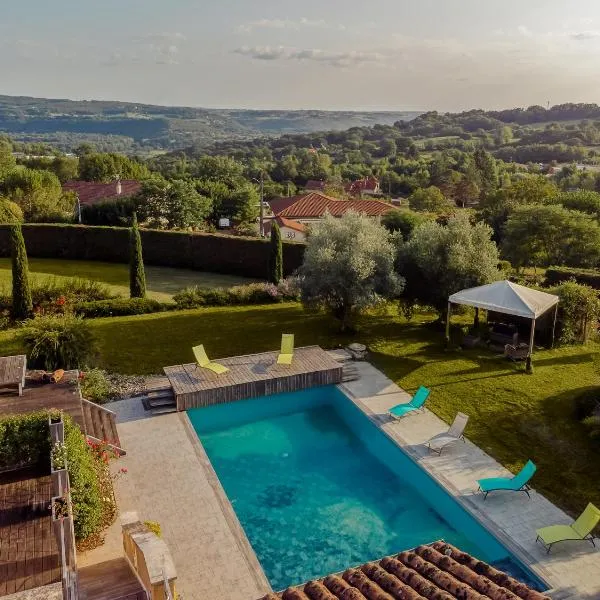 La Villa Bleue, Maison Exceptionnelle de 800m2, Hammam, Piscine et Jacuzzi, viešbutis mieste Capendac