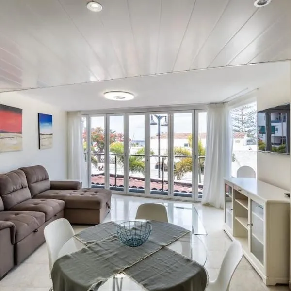 Apartamento en primera línea en Los Cristianos, hotel v destinaci Los Cristianos