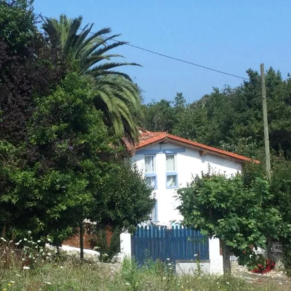 Casa Jardín Rocablanca Llanes, hotel sa Celorio