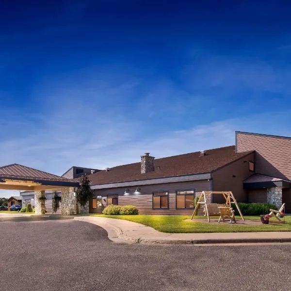 Heartland Inn & Suites, SureStay Collection by Best Western, hotel in Park Rapids