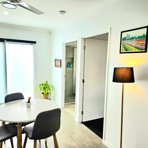 BRAND NEW Stylish Apartment Tranquil & Self Check in – hotel w mieście Brisbane