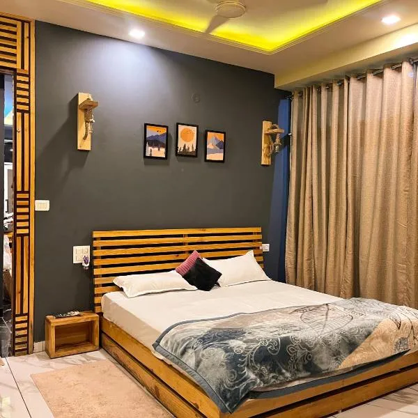 DIVA Nest Kasauli I Luxury Apartment IBalcony I WiFi I Open Air Roof Top Restaurant, hotel v destinaci Kasauli