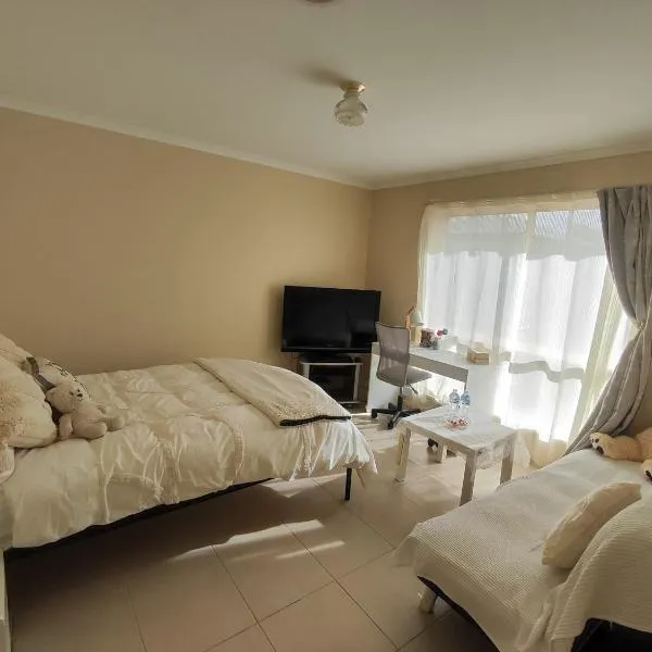Ballarat 2 Bedroom Guest Suite - Cozy and Convenient, VIC, hotel in Sebastopol
