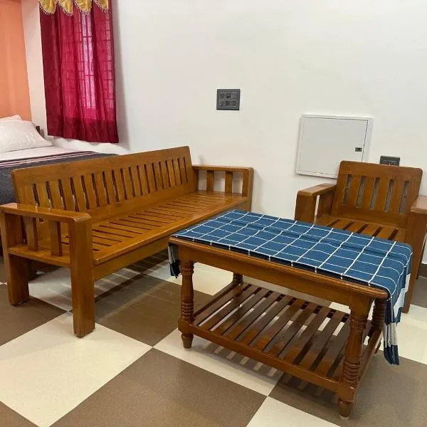 Danshika Temple Residency, hotel v destinaci Aduturai