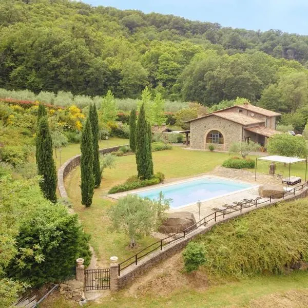 Villa Elisa - Private Pool & AirCo Near Reschio Castle, hotel u gradu 'Lugnano'