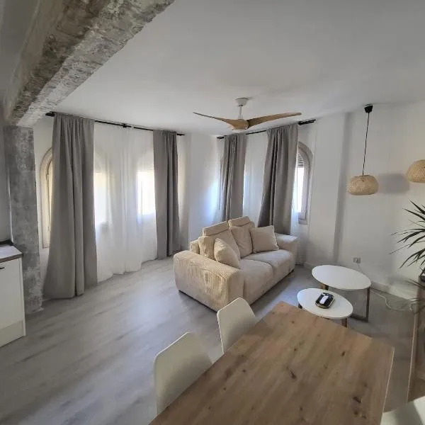 Apartamentos Crispín Candela, hotel Corellában