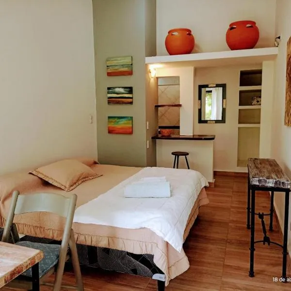 Casa laberinto, Entre cerros, cómoda cama de 2x2, hotel v destinaci Salta