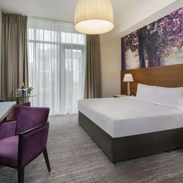 Moyvalley Hotel & Golf Resort, hotel i Moyvalley