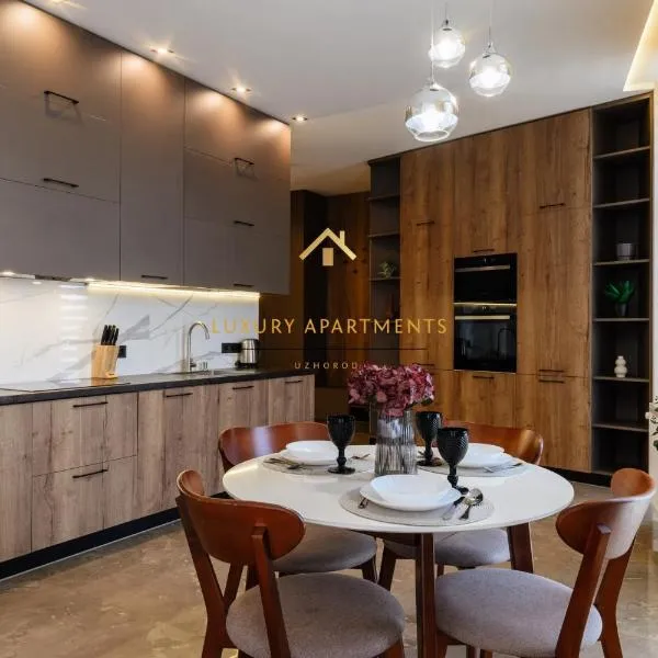 Luxury Apartments Smart House, hotel in Uzhhorod