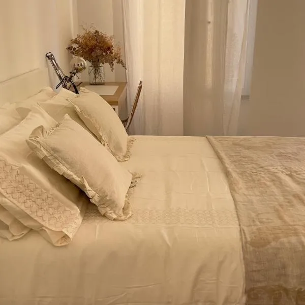 Bas de duplex cosy et proche du port, hotel v Nice