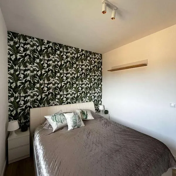 Leaf Apartament Łódź prywatne miejsce parkingowe, hotel din Łódź