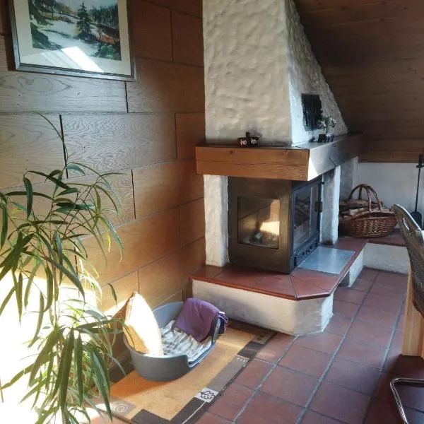 Aussergewöhnliche Atelierferienwohnung mit Balkon an der Donau, hotel v destinaci Winzer