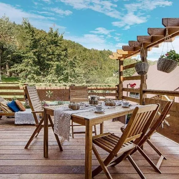 Domek Konstancji w Pieninach z Klimatyzacją, hotelli kohteessa Tylmanowa