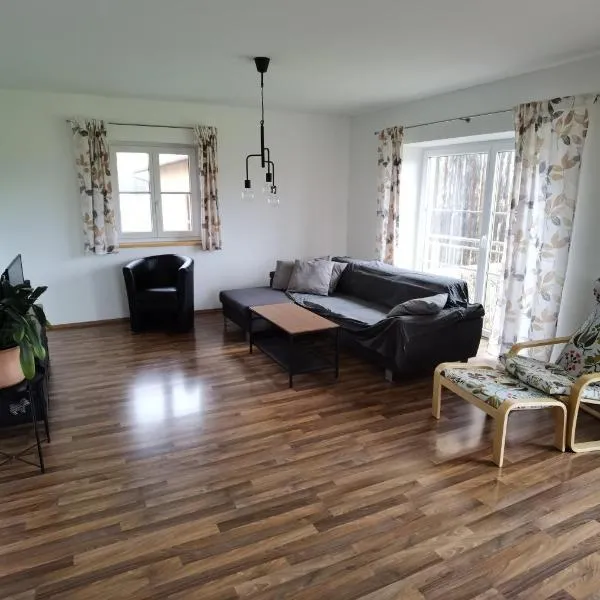 Niedergerner Alpaka Ranch Groß, hotel v destinaci Kemerting