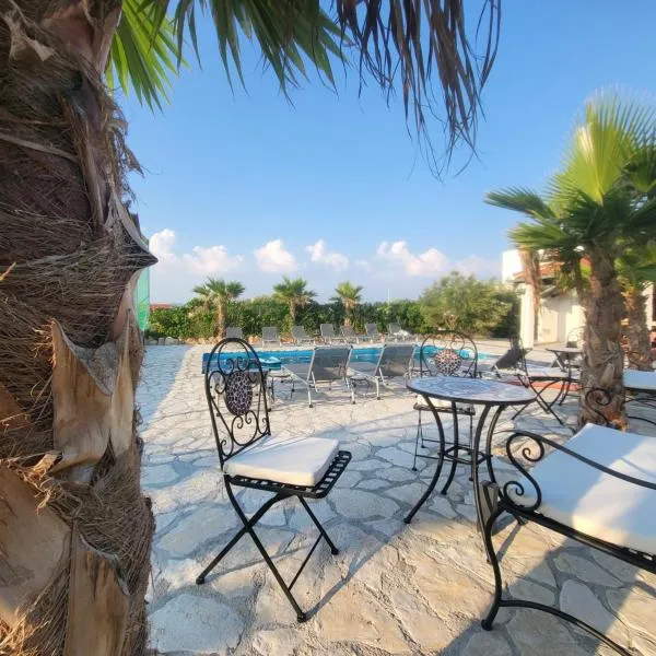 Murter Palms Resort Apartments, hotel in Murter