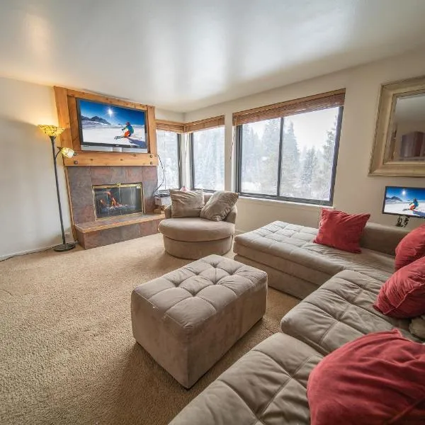 Mall 1421 by SummitCove Lodging, hotelli kohteessa Keystone