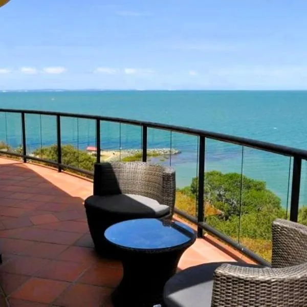 Sunset Sails Penthouse Redcliffe, hotel v destinaci Redcliffe