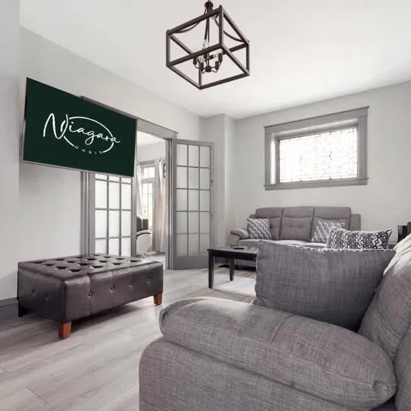 Cozy 4BR 1BA close to the Falls, hotelli kohteessa Niagara Falls