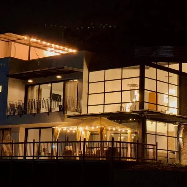 Casa Fénix, hotel a Marinilla