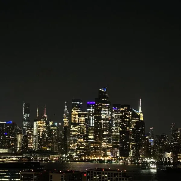 Sunny Apt by the park Mins away from midtown New York, hotel v destinaci Jersey City