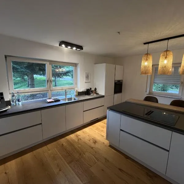 Landhaus-Villa auf dem Berg, hotell i Dietingen