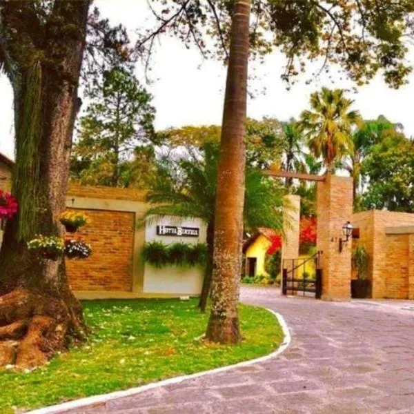 Hotel Bertell, khách sạn ở Penedo
