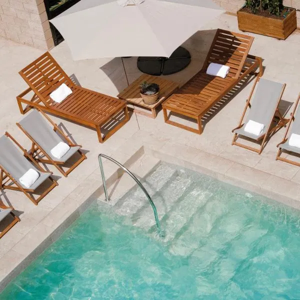 Hotel Bon Repòs l'Ametlla de Mar, hotel v destinaci L'Ametlla de Mar
