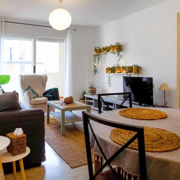 APARTAMENTO TURISTICO ELCANO, hotel al Grau de Castelló