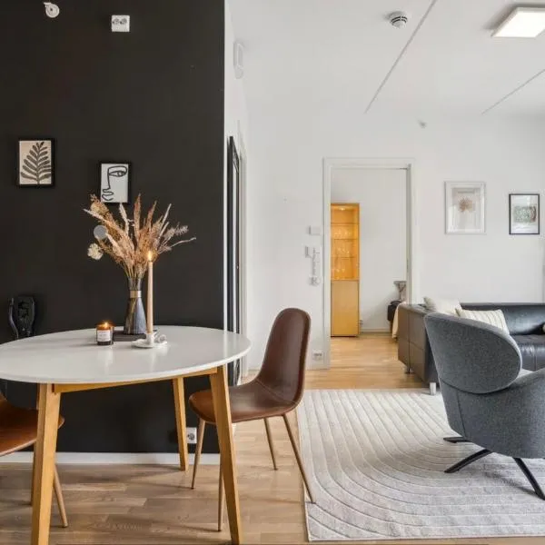 Modern apartment with seaview near the city centre、Hjortenのホテル