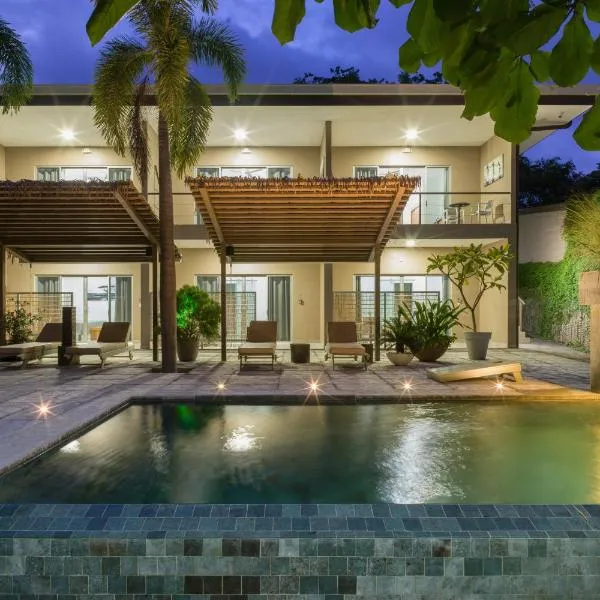 Tamarindo Bay Suites - Self Check In, Adults Only, hotel v destinaci Tamarindo