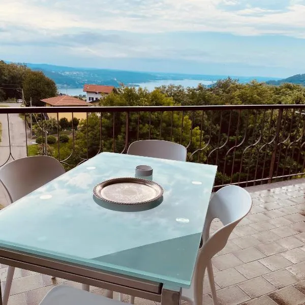 lacasaconruscello, hotel a Nebbiuno