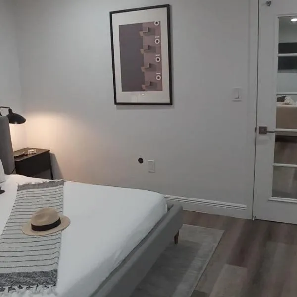 Walk to Everything From The Lofts Suite 205: West Palm Beach şehrinde bir otel