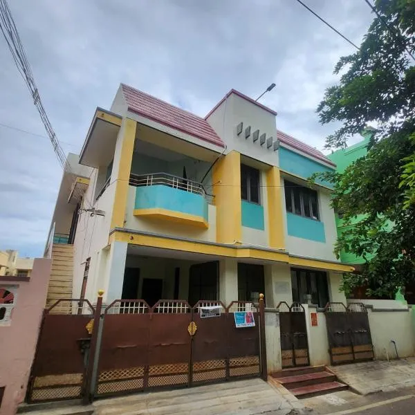 Holiday Home Madurai Bharathi Nagar - FF, Hotel in Tallākulam