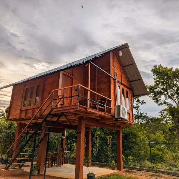 Lion Wood Treehouse, hotel v destinaci Talkote