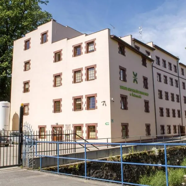 Noclegi Zakład Aktywności Zawodowej w Świerzawie, hotel in Świerzawa