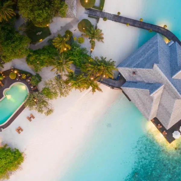 Adaaran Select Meedhupparu - Complimentary Stay for 1 Child for Stays between April 2025 to September 2025, hotel v destinaci Meedhoo
