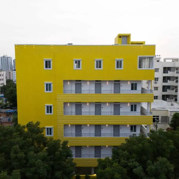 Yellow Bells Studios And Suites, hotel v destinaci Gachibowli